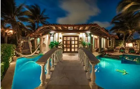 Xaman Ha -steps From The Playa del Carmen