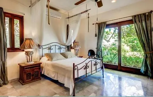 Xaman Ha -steps From The Pousada Playa del Carmen
